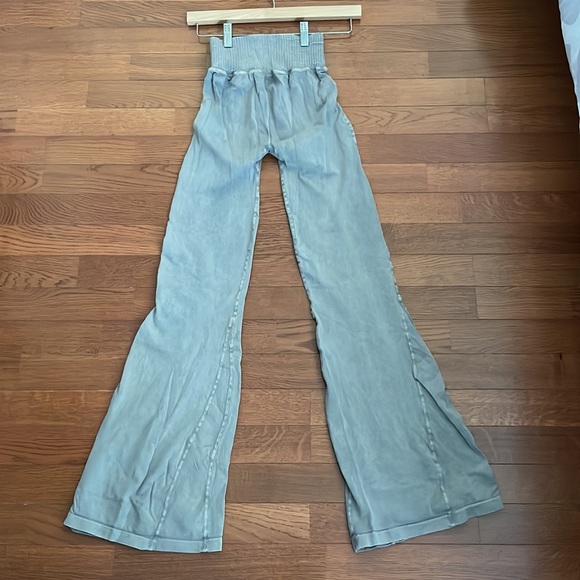 Free People- Good Karma Flare Leggings -Mushroom - Picture 7 of 10